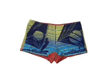 Queen Bee Short in Windsurfer