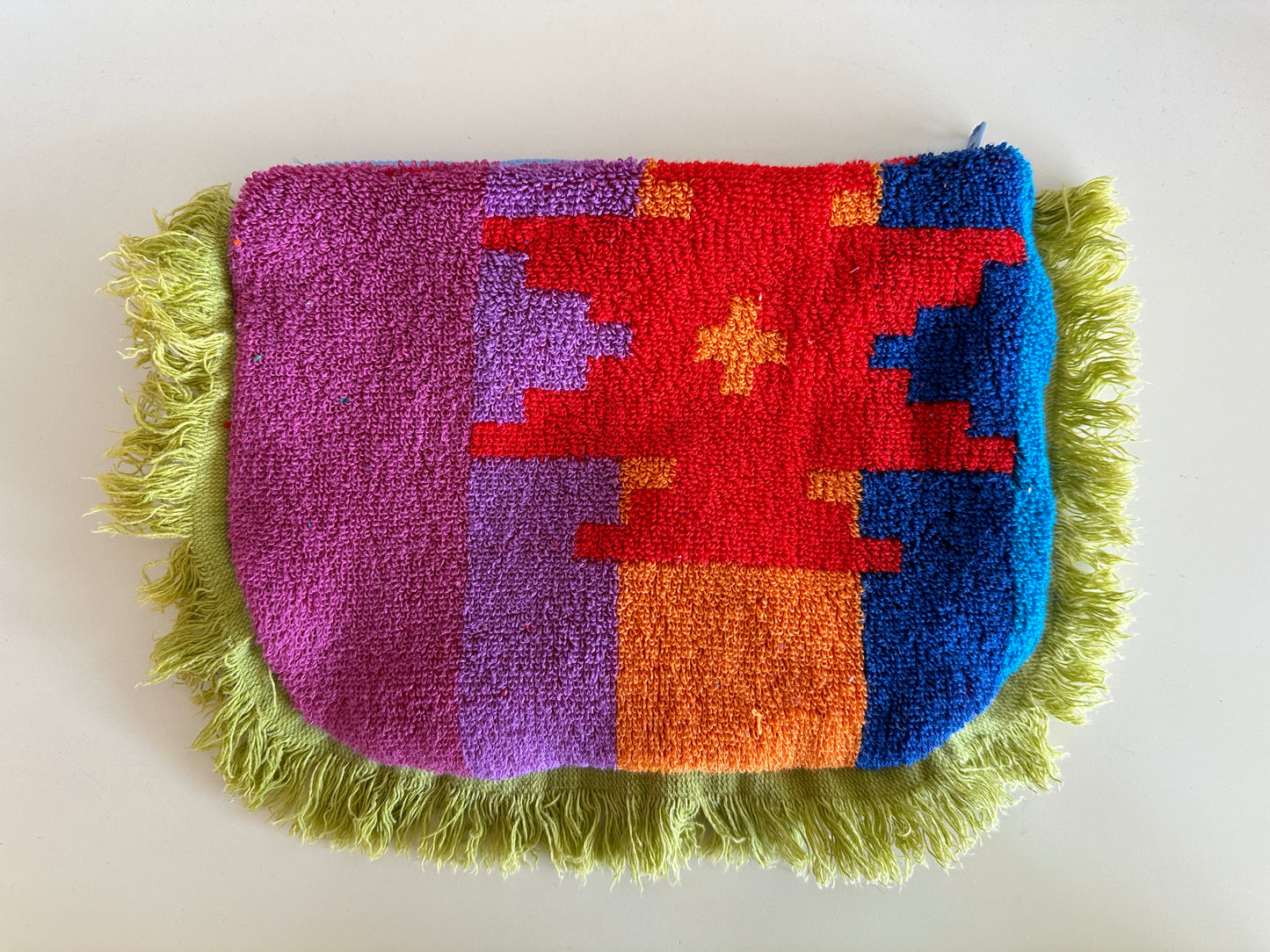 Surf Pouch in Geo Pop