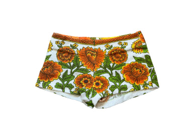 Queen Bee Short in