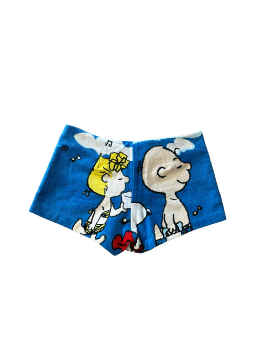 Queen Bee shorts in Snoopy, Come Home! (1972) At the Beach