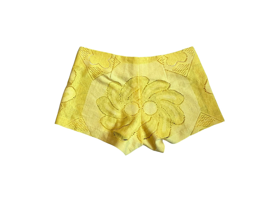 Queen Bee Short in Yellow Tablecloth
