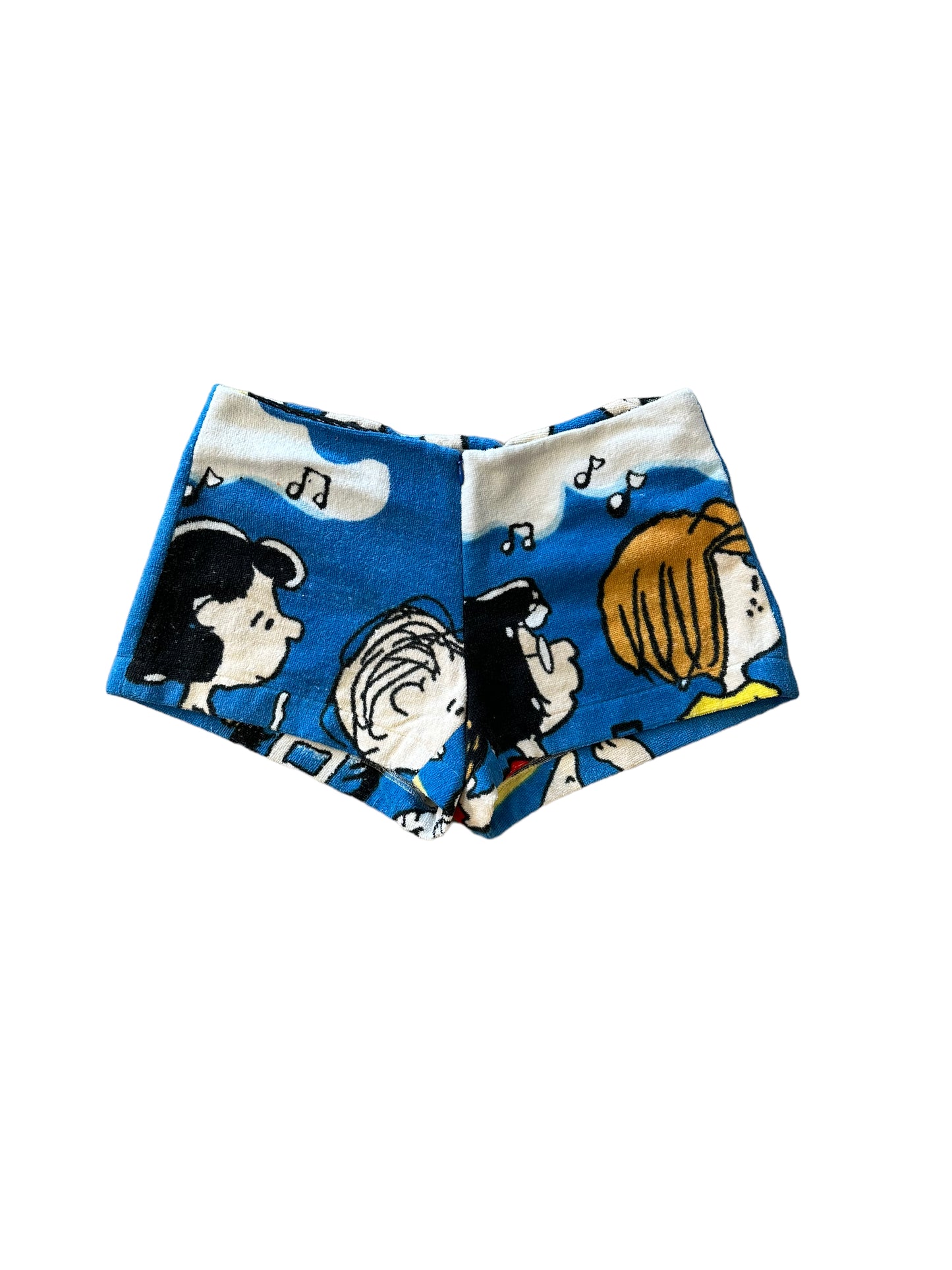 Queen Bee shorts in Snoopy, Come Home! (1972) At the Beach