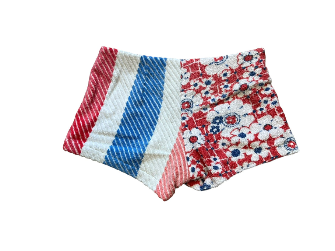 Queen Bee Short in Americana Floral Pop