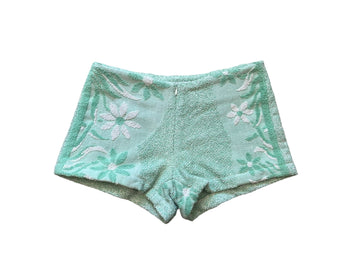 Queen Bee Short in Aquamarine Daisy Dream