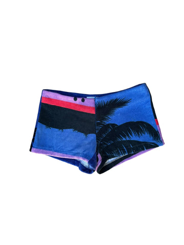 Queen Bee Short in Hawaiian Nights
