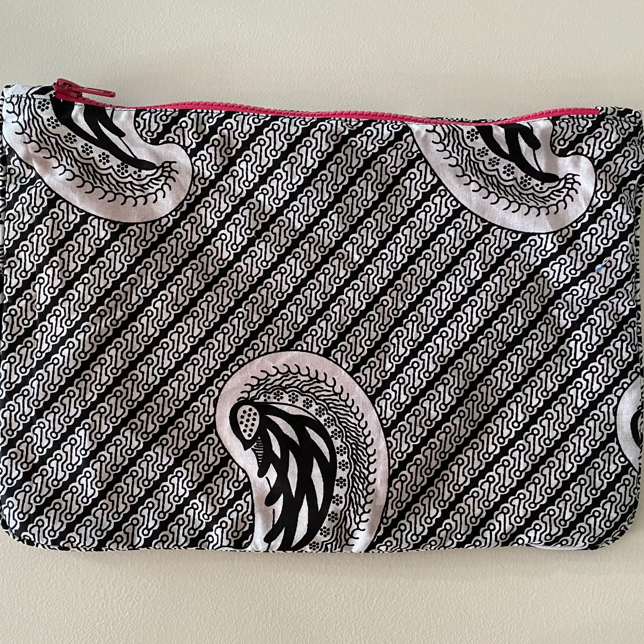 La Plage pouch in Chain Mail