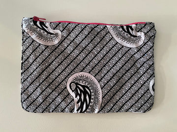 La Plage pouch in Chain Mail
